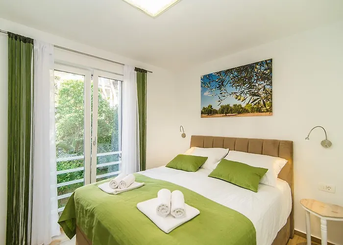 Vera Luxury アパート ポレッチ